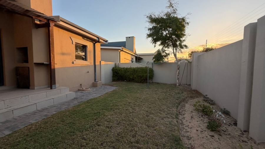 To Let 3 Bedroom Property for Rent in Buh Rein Estate Western Cape